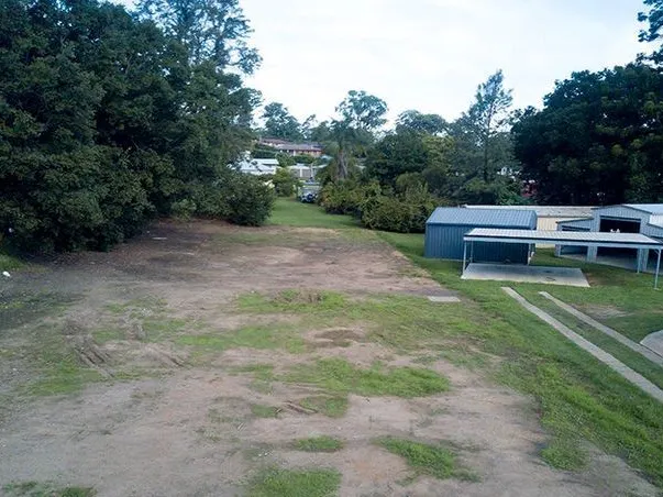 PRIME POSITION COMMERCIAL VACANT LAND - 1065 square meters on a major road
