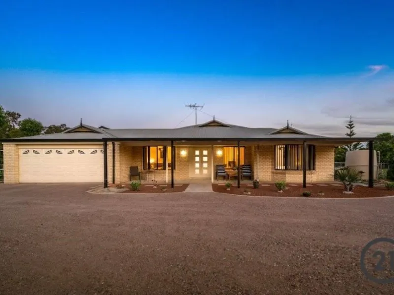 EXCEPTIONAL LIFESTYLE EQUESTIENE PROPERTY!