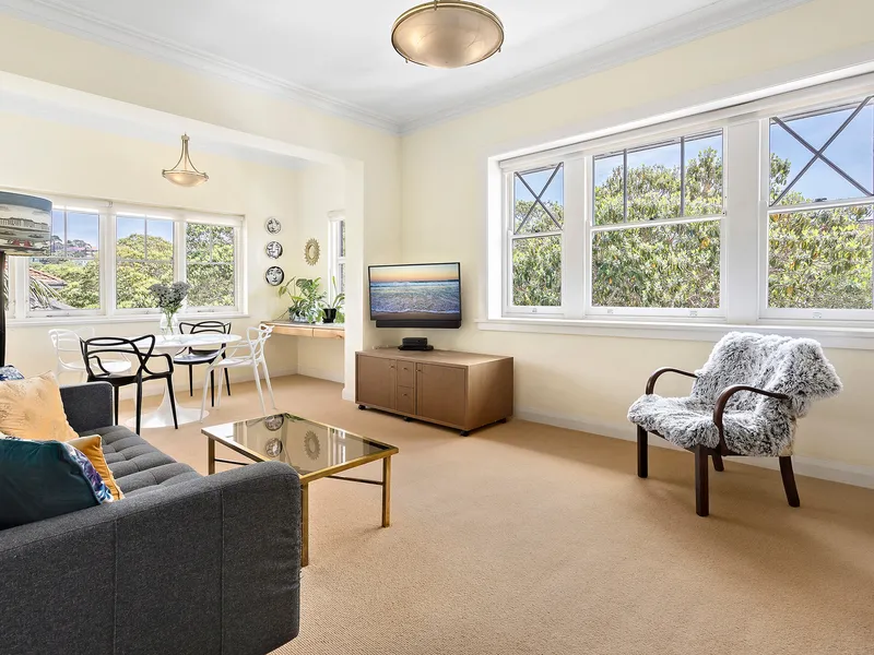 Charming Art Deco Residence Only Moments from Rose Bay Waterfront