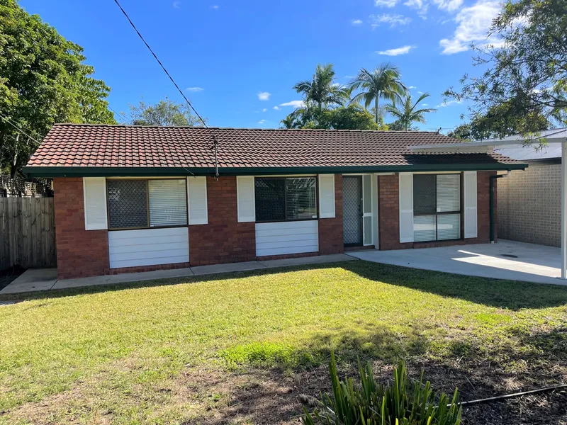 Stunning 3-Bedroom Home with Ideal Features and Prime Location!