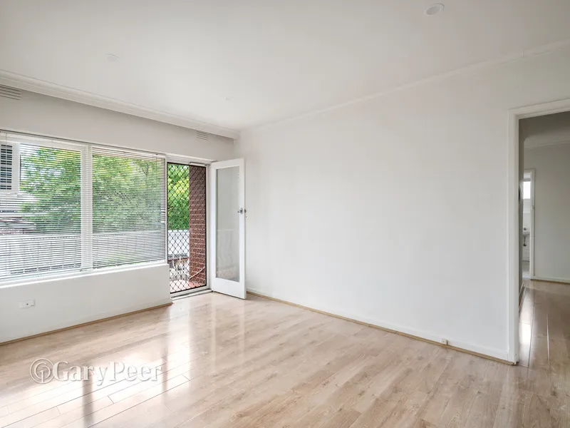 Spacious Apartment with Air Conditioning