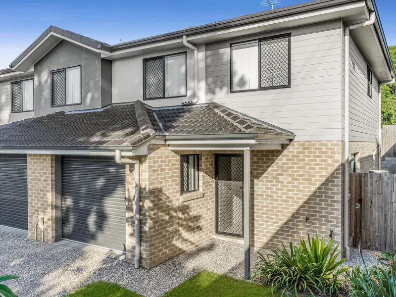 Leafy and Secure Complex Living