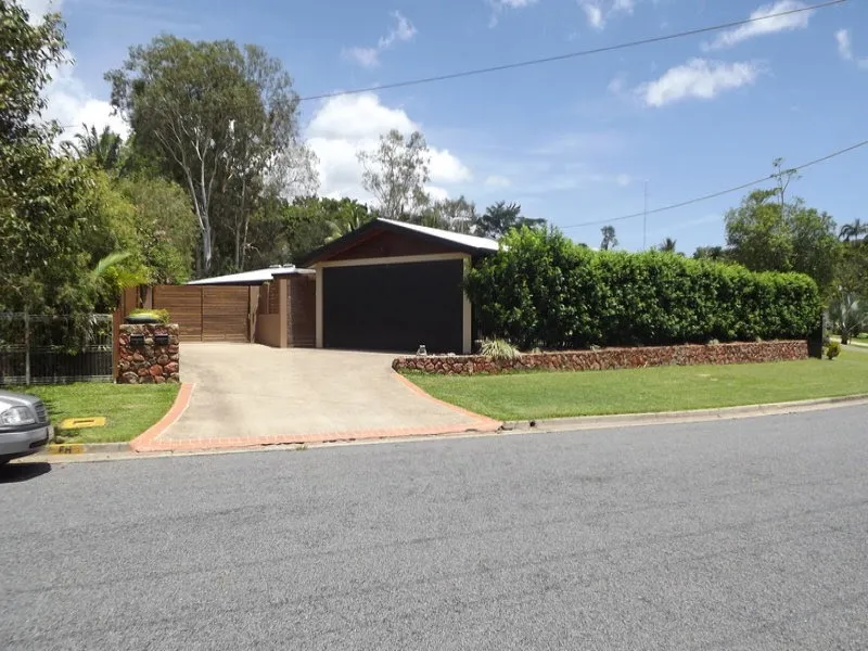 Great Investment Opportunity 3 bedroom Unit - No Body Corporate Fees - Good Rental Return