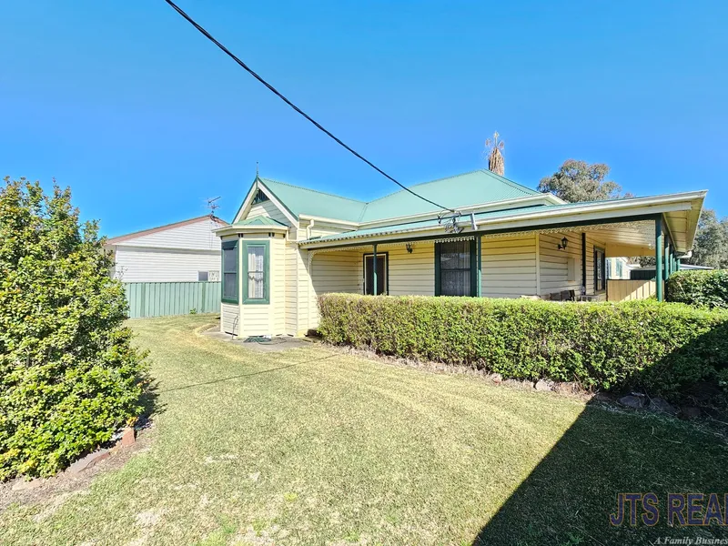 Classic Weatherboard on 1/2 an acre