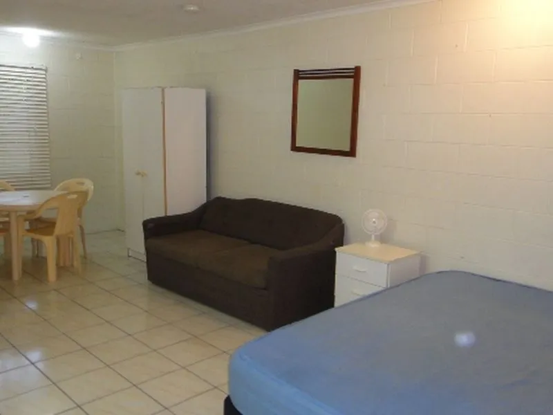 STUDIO APARTMENT - ELECTRICITY INCLUSIVE!!