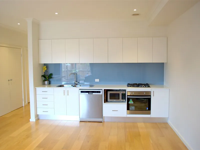 Fully Furnished ready to move in!