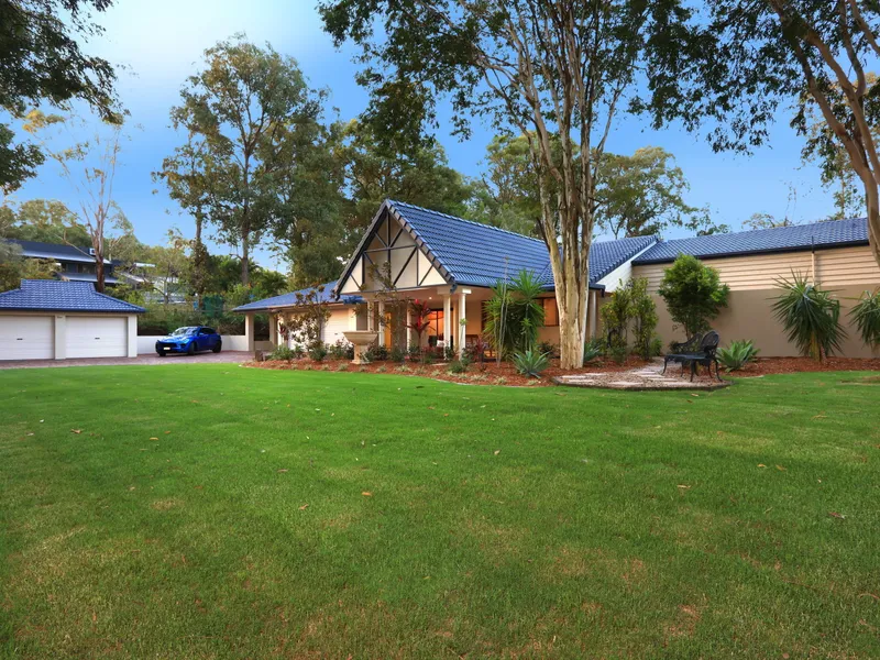 PRIVACY, TRANQUILITY, CHARACTER - MASSIVE 6398m2 BLOCK - DEVELOPMENT OPPORTUNITY