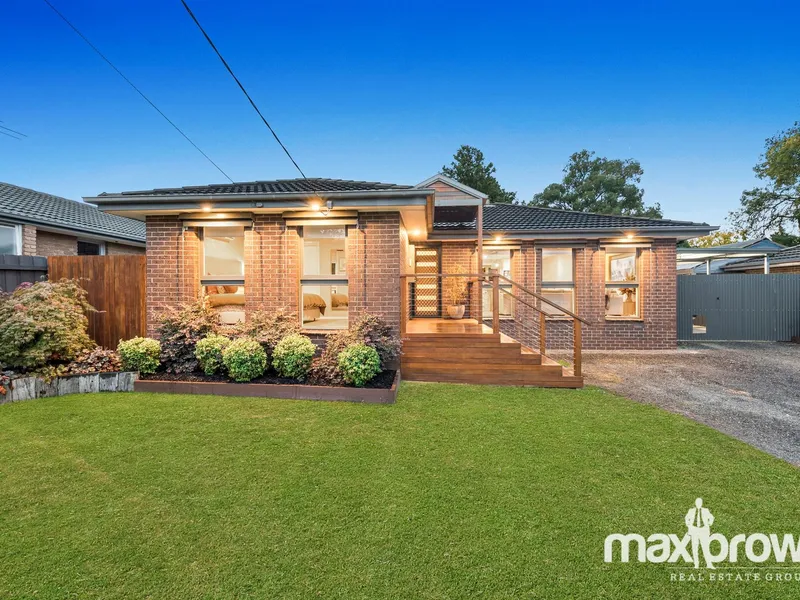 IMPRESSIVELY UPDATED ENTERTAINER