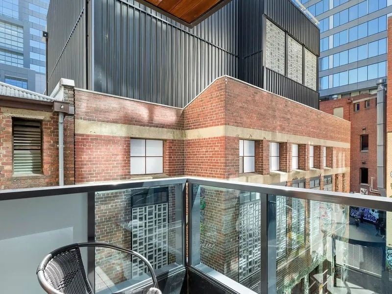 Sophisticated, Fully-Furnished Lux CBD Pad