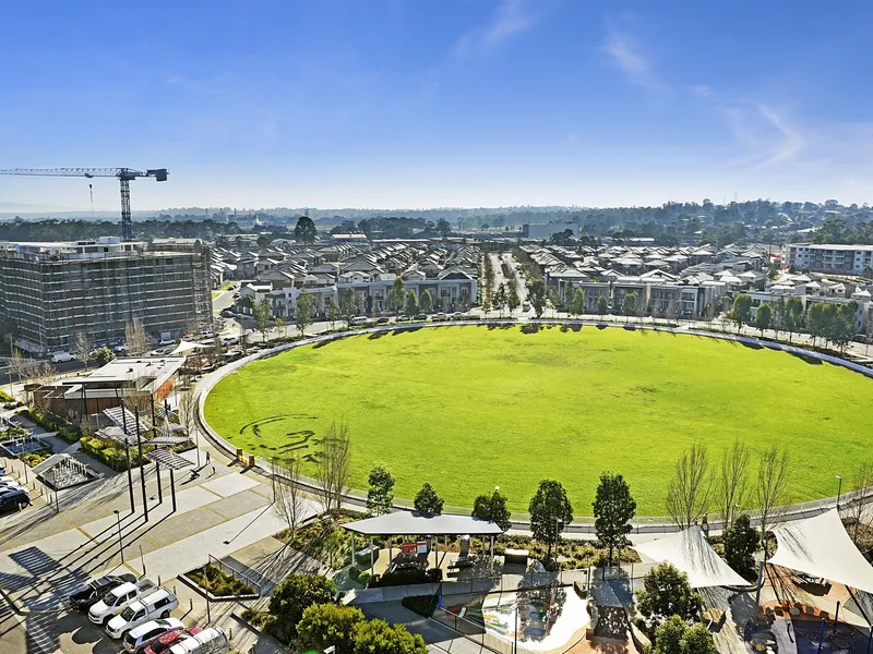 Thornton – Stylish, uninterrupted oval view