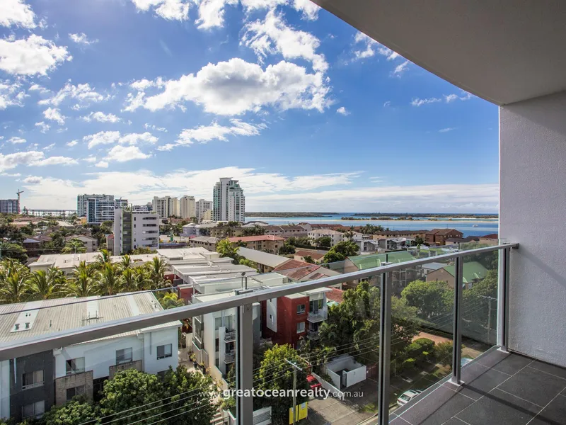 Near New Large Two Bedroom Ocean Views Unit