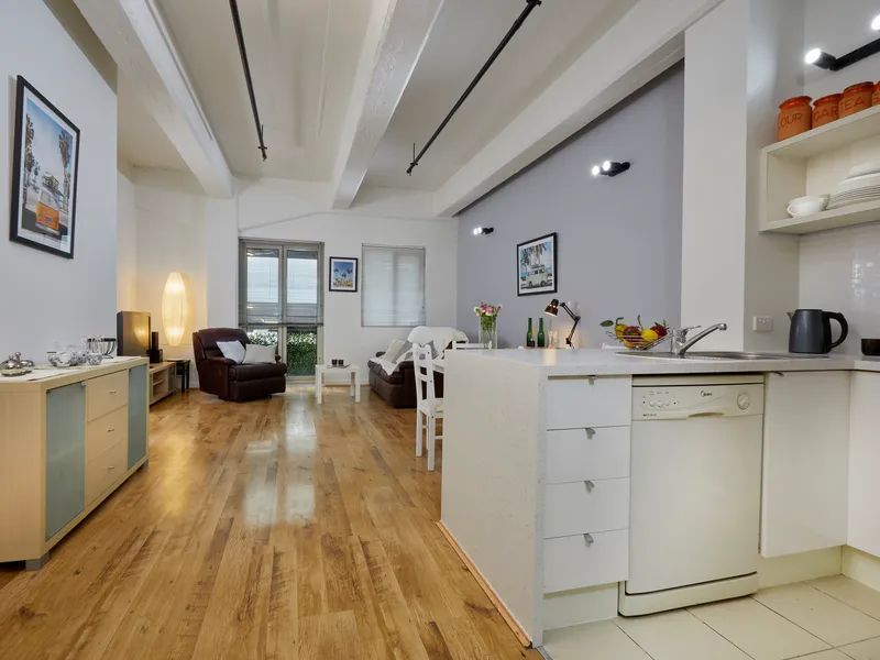 Spacious 2 bed 2 bath - Furnished Stadium Apartment