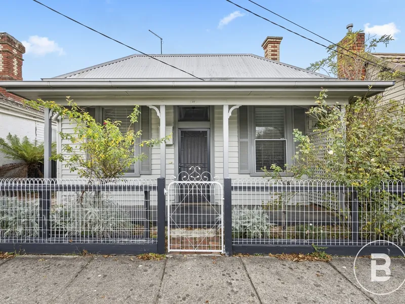 CHARMING AND RENOVATED PERIOD HOME IN BALLARAT CENTRAL