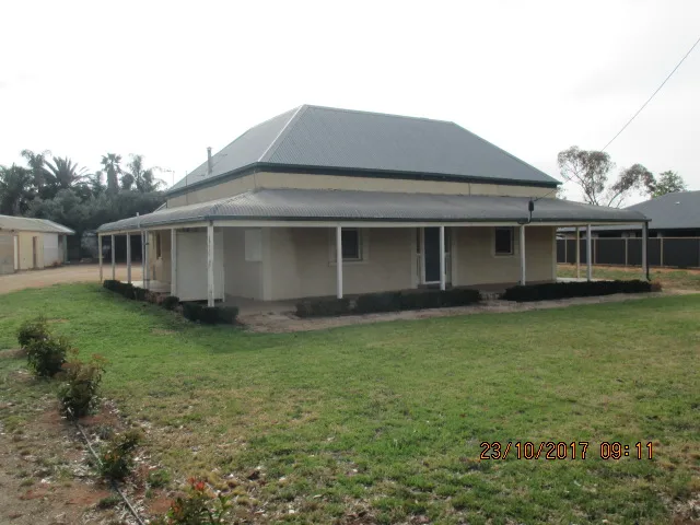 A lovely large home - beautifully Renovated - Character fillled Farm House in a Fantastic Location