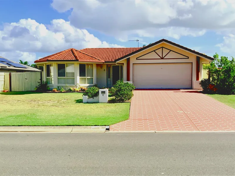 Spacious 4-bdrm home in Eli Waters