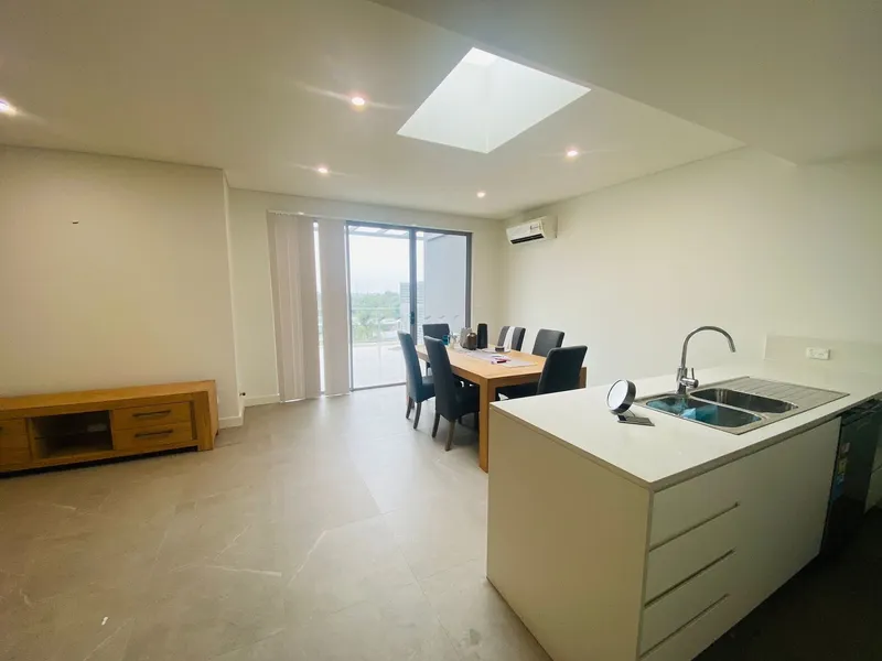 Spacious 2 bedroom apartment in Westmead