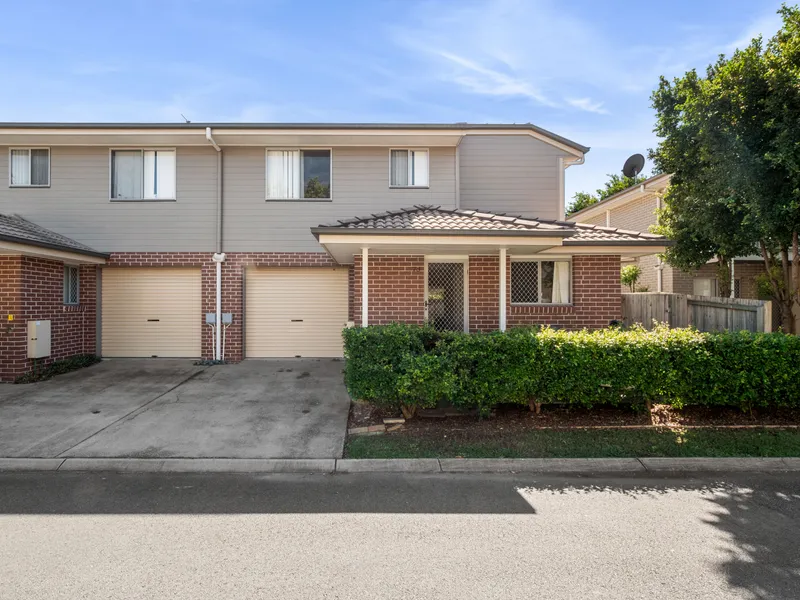 Modern Townhouse Conveniently Located