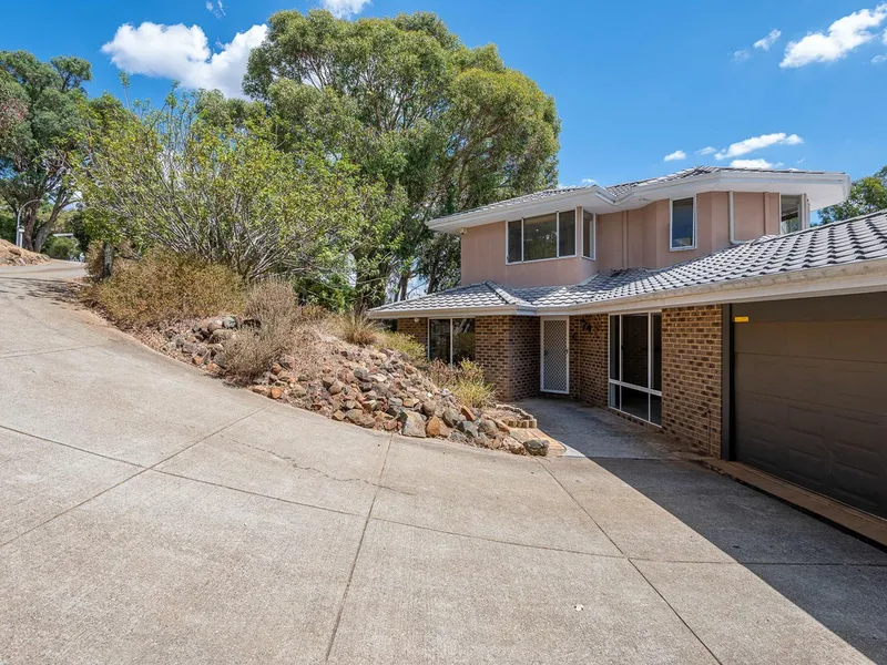 BIG Family Entertainer with Sunset Views!