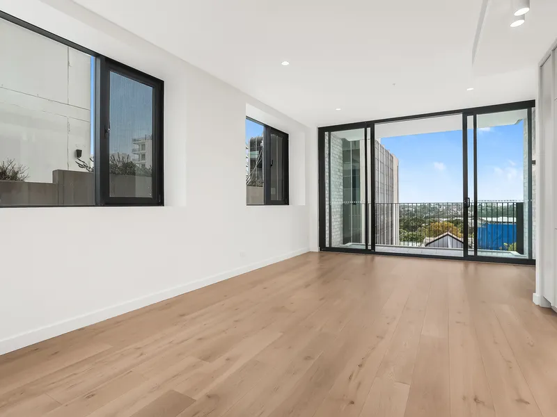 Brand New Designer Apartment at 'Whitton Lane'