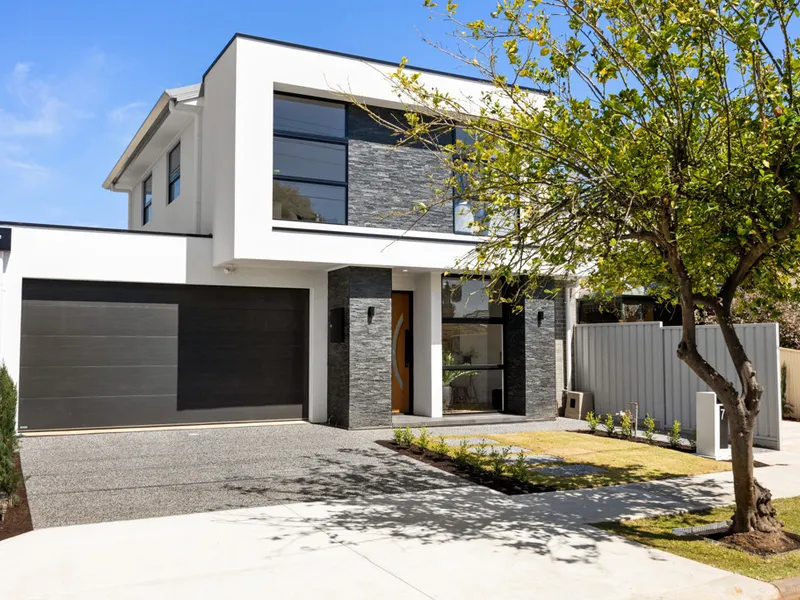 **OFFICE CLOSED FROM 22/12/2023 to 8/1/2024** 4 BEDROOM HOME WITH LUXURIOUS FEATURES CLOSE TO CBD