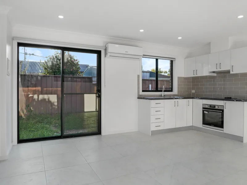 BRAND NEW GRANNY FLAT