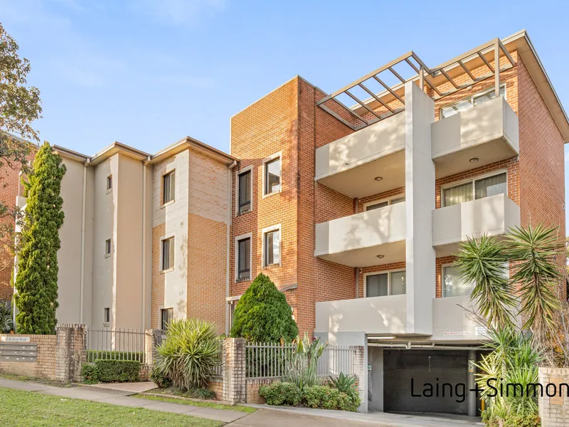 Generous Open Plan Living!