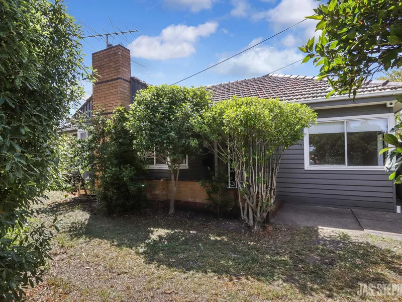Perfectly Positioned Family Home!