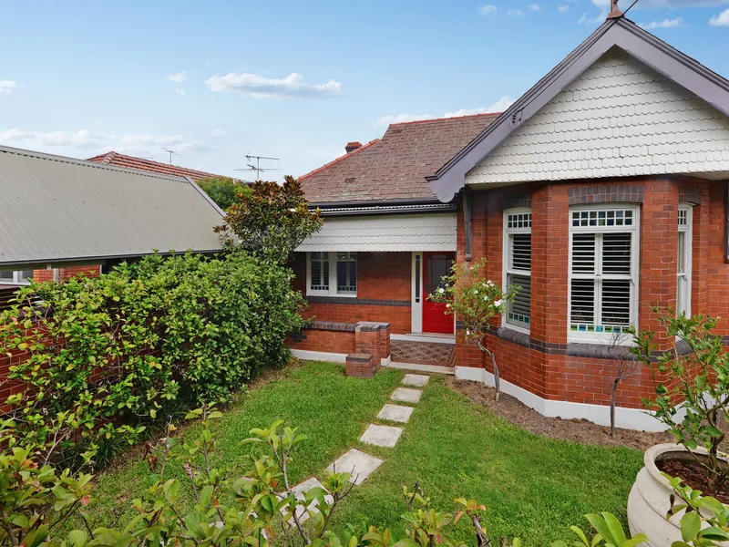 Federation Home with Sunny Gardens and Pool
