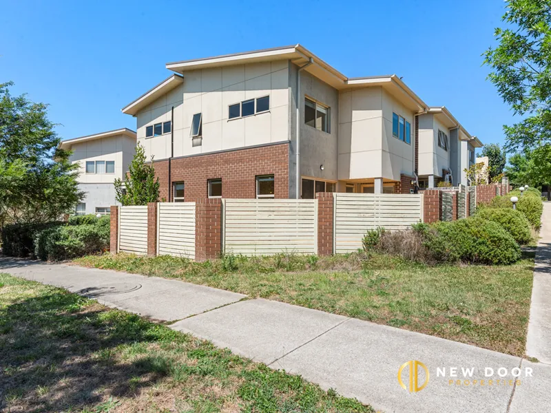 Stunning 3 Bedroom Townhouse in Casey!
