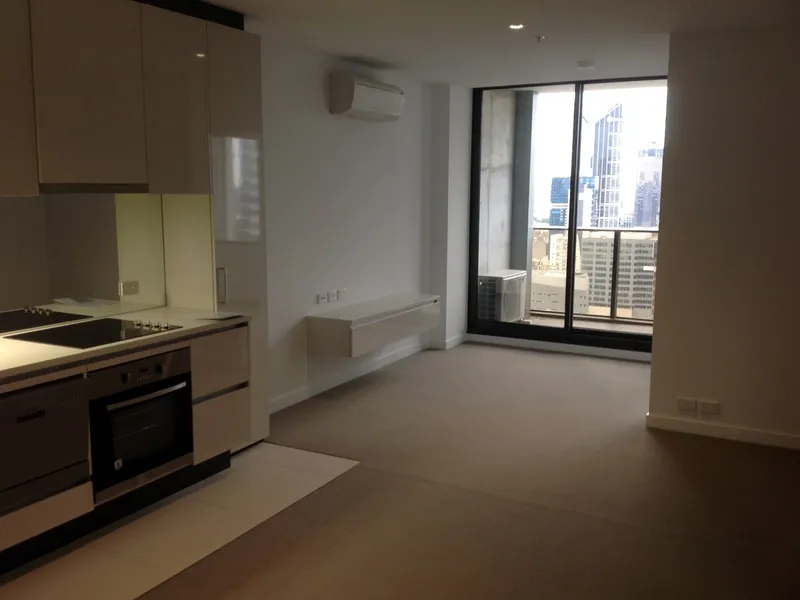 STUNNING UNFURNISHED 1 BEDROOM & 1 BATHROOM APARTMENT!!