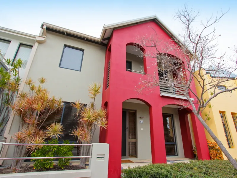 EXECUTIVE STYLE TOWNHOUSE IN SUBI CENTRO