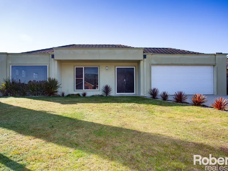 Executive living in popular Legana