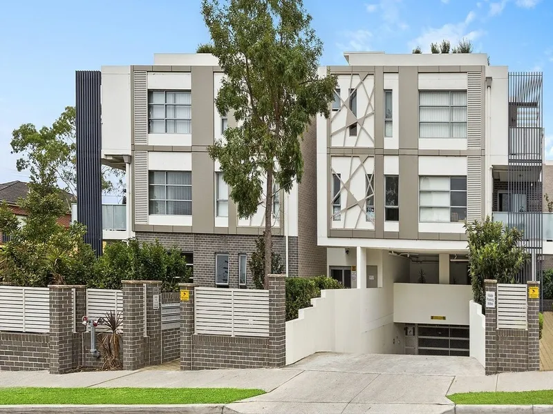 Modern two-bedroom apartment with courtyard in a quiet location