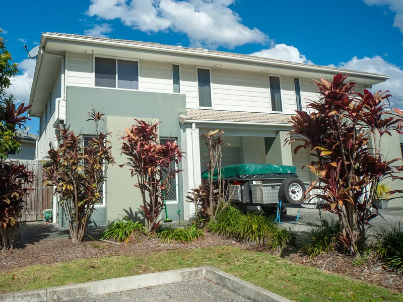 SAVVY INVESTMENT OPPORTUNITY!