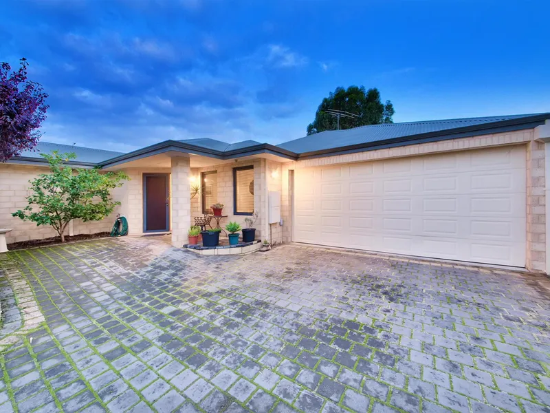 Secluded South Scarborough Living