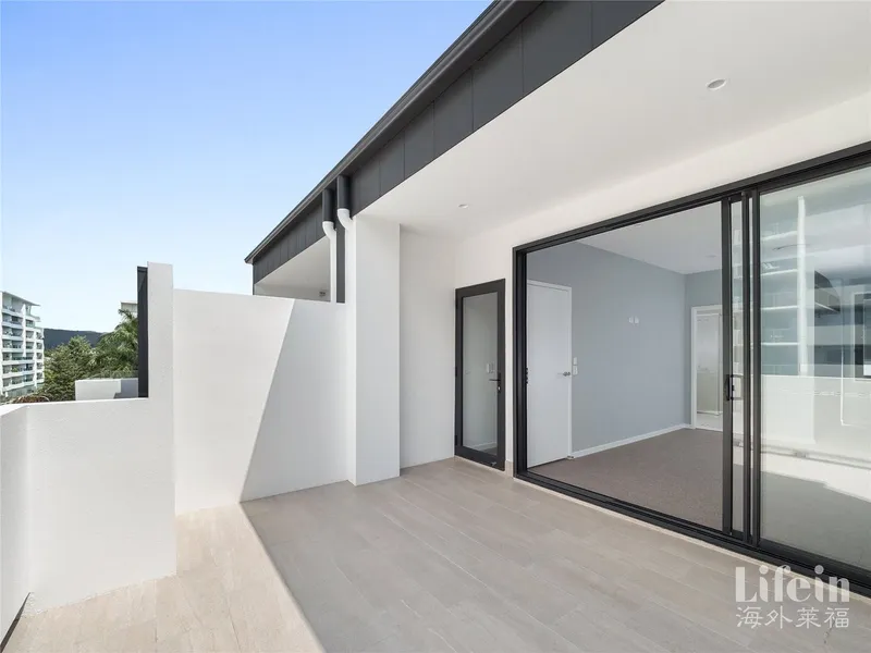 Splendid 3 Levels 3 Bedrooms Townhouse at Manhattan Terraces