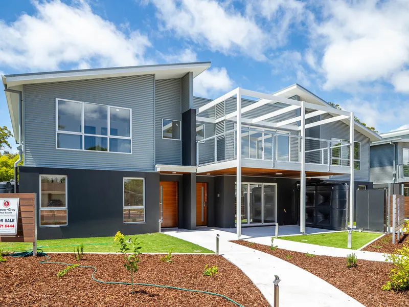 'THE CASPRIL' TOWNHOUSE - 5