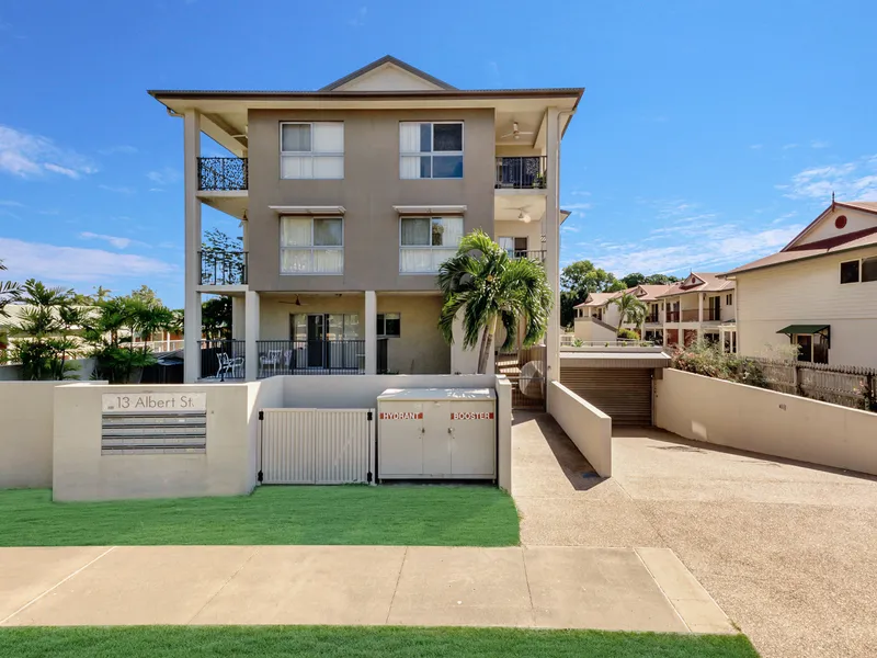 Beautifully Presented and Centrally Located