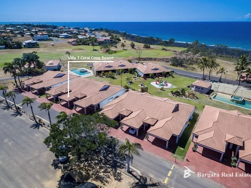 DIRECT OCEAN VIEWS, SURROUNDED BY GOLF COURSE