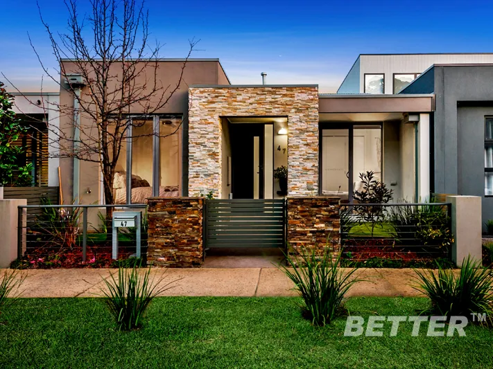 HARBOURSIDE RESIDENCE IN AN EXCLUSIVE MARINA