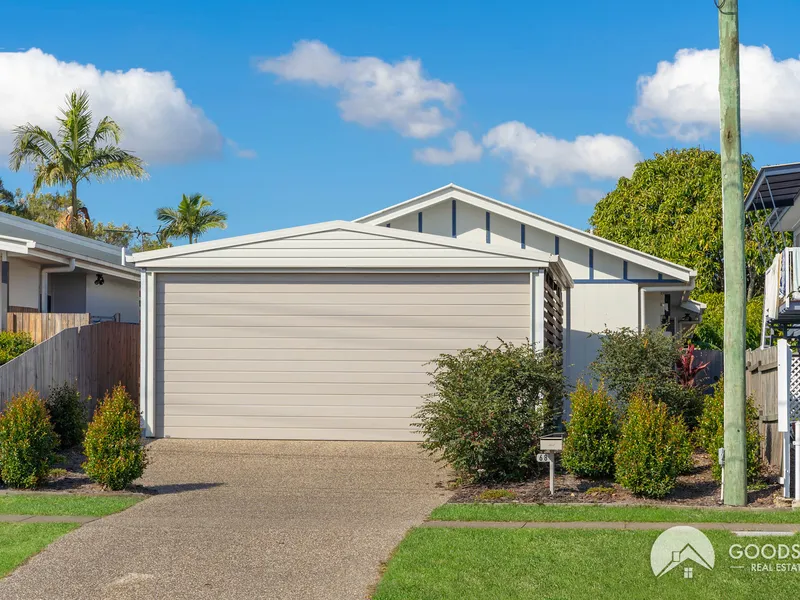 Near NEW Dual Occupancy home on FREEHOLD land in Sunnybank hills! One of a kind!