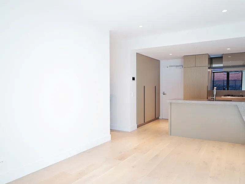 Experience the epitome of modern living at Hawthorn Park with 2 beds, 2 baths, 1 car park apartment