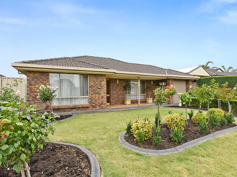 4 BEDROOM HOME WITH A POOL & MASSIVE 6KW SOLAR SYSTEM