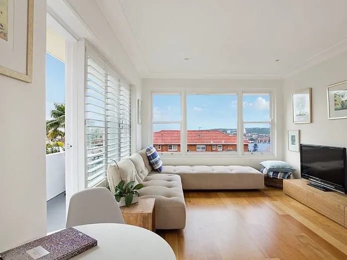 Sundrenched apartment with Ocean and Harbour views