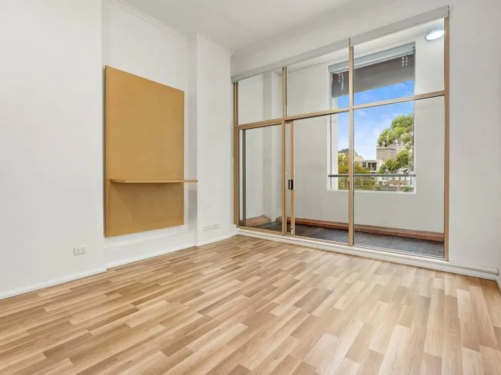 One bedroom apartment in the popular city-fringe 