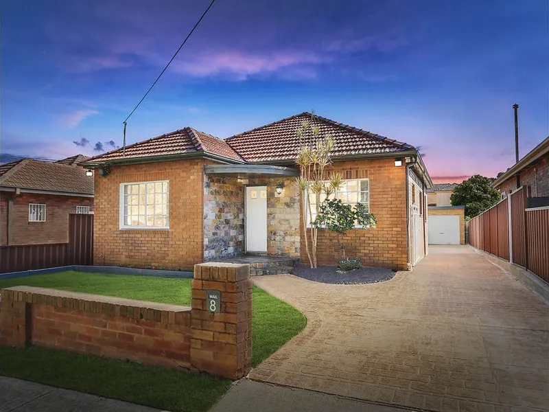 Classic brick family home in a central position