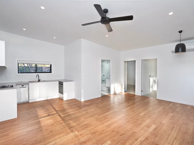 Designer Garden Flat