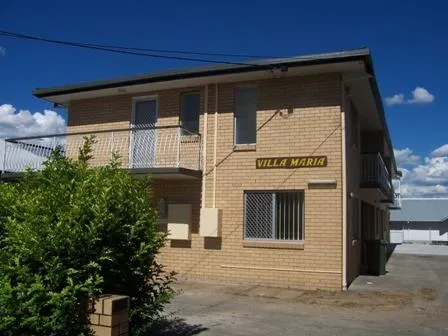 2 level 2 bedroom townhouse - great location!