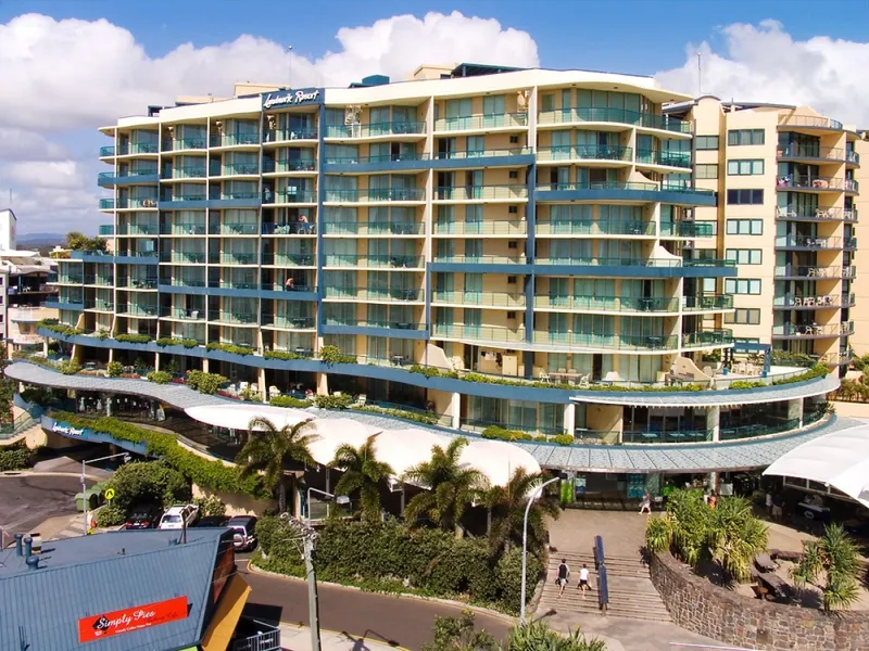 UNDER CONTRACT ... 'Front Row' Building