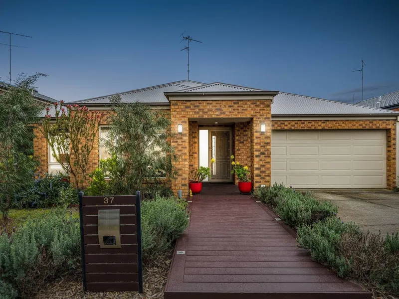 Contemporary Family Living Awaits!
